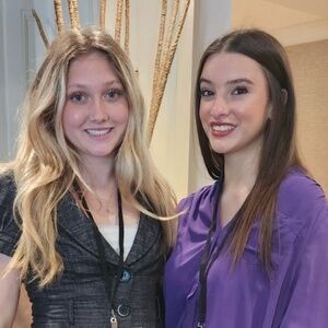Meet your Poshers, Chloe and Sam